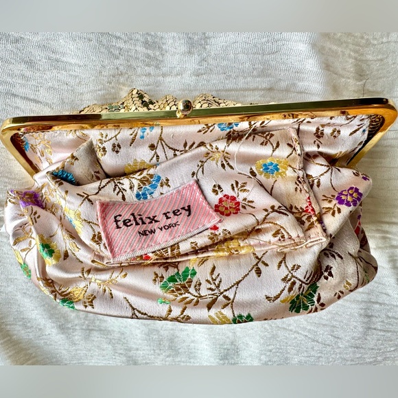 Vintage Glam Felix Rey Gold Mesh Pink Heart Clutch Pouch Asian Inspired lining